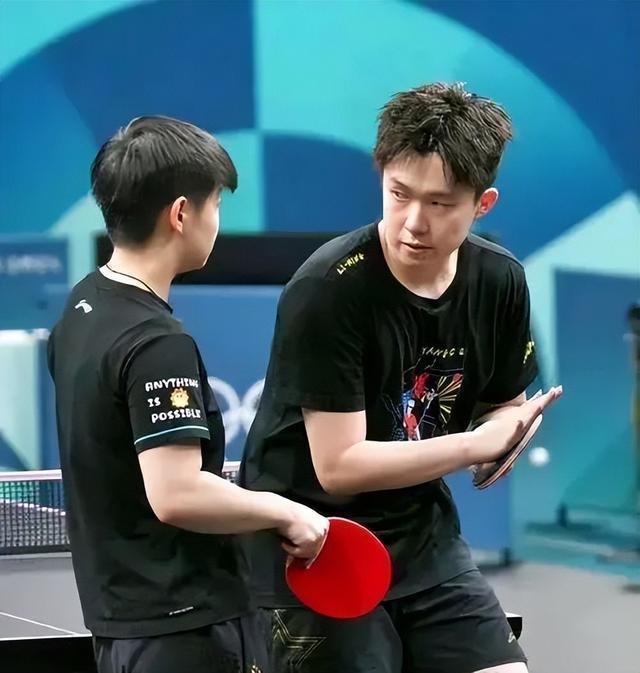 孙颖莎赛后接受采访：羽毛球队是我最难对付的对手